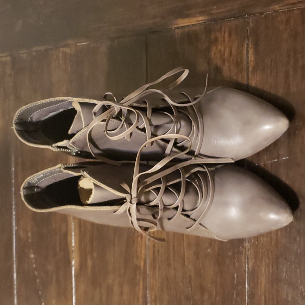 Ladies Steve Madden booties